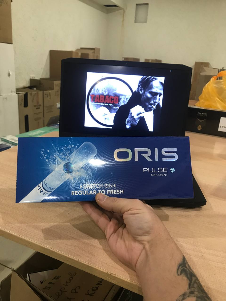 Oris Applemint Superslims (яблоко с ментолом, кнопка)