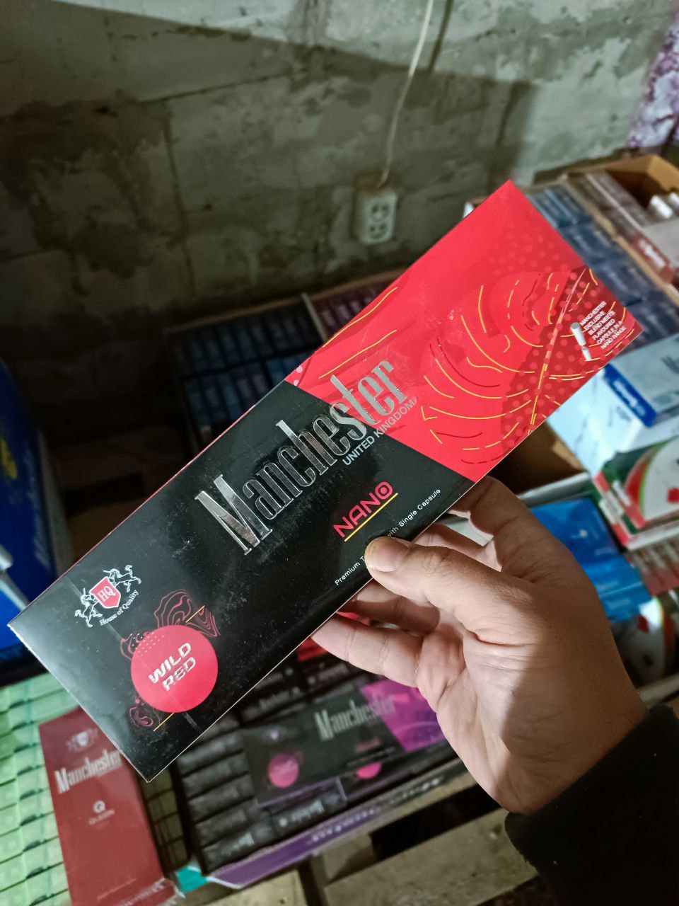 Manchester Nano Wild Red (клубника, кнопка)