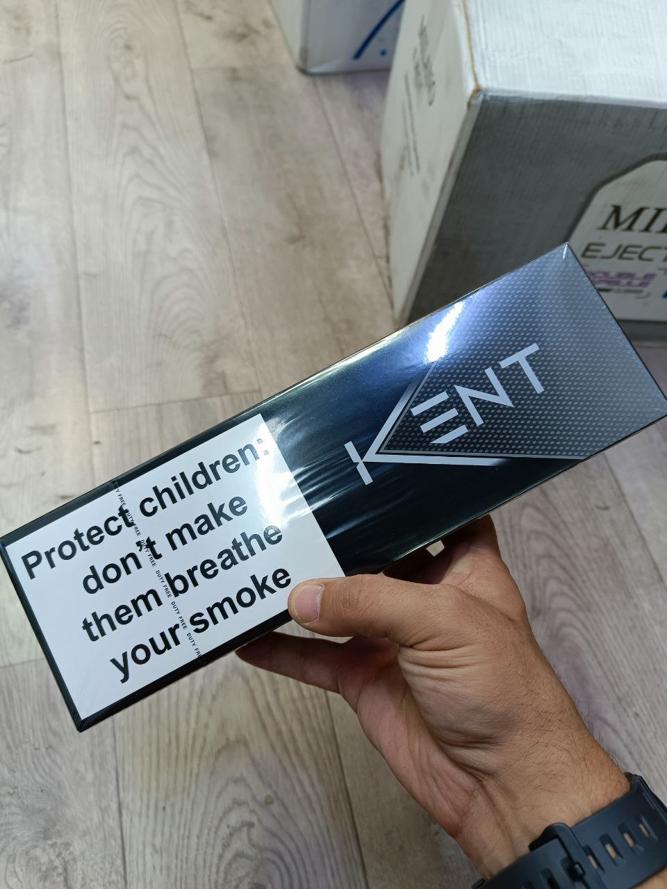 Kent King Size Black (Duty Free)